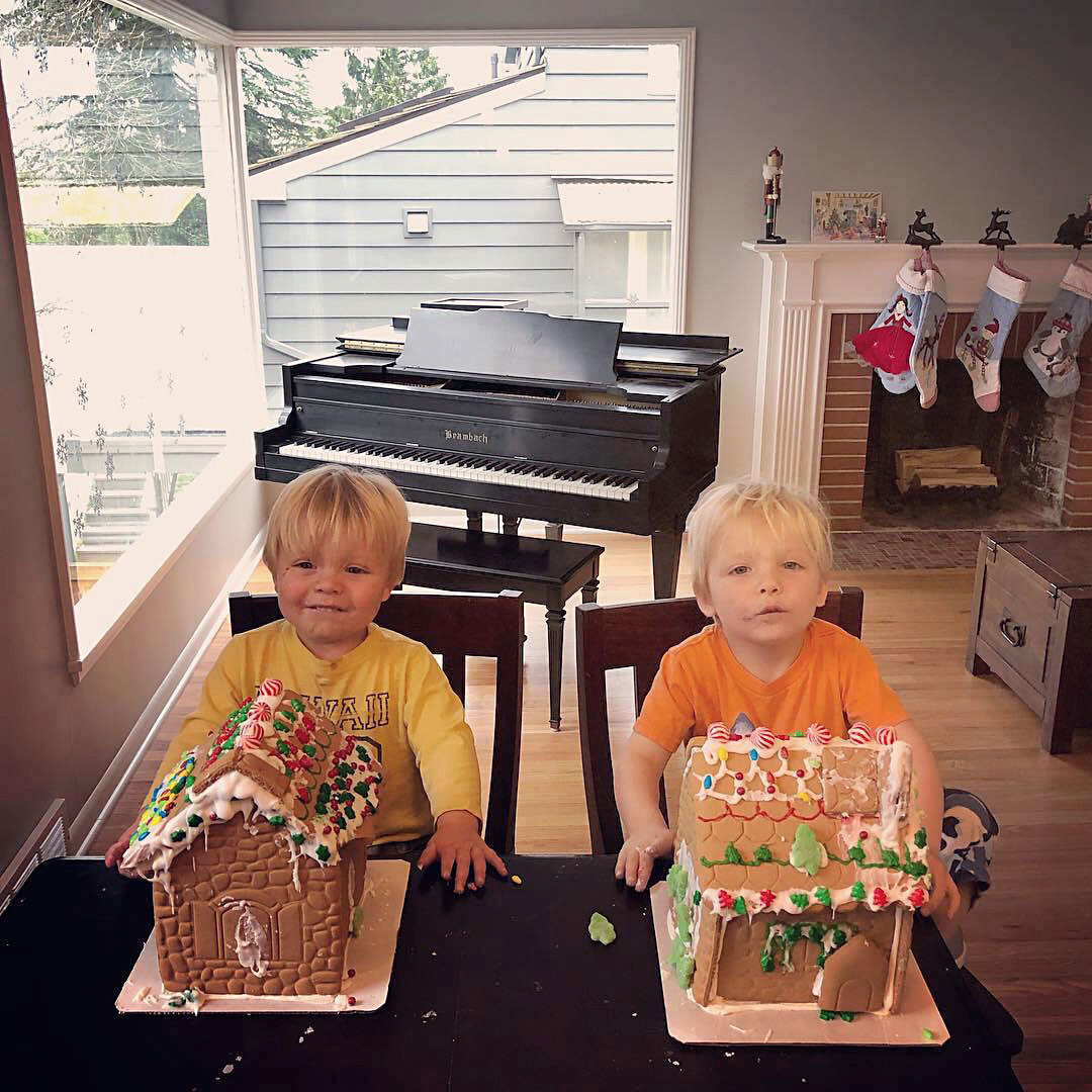 gingerbread-house-contest