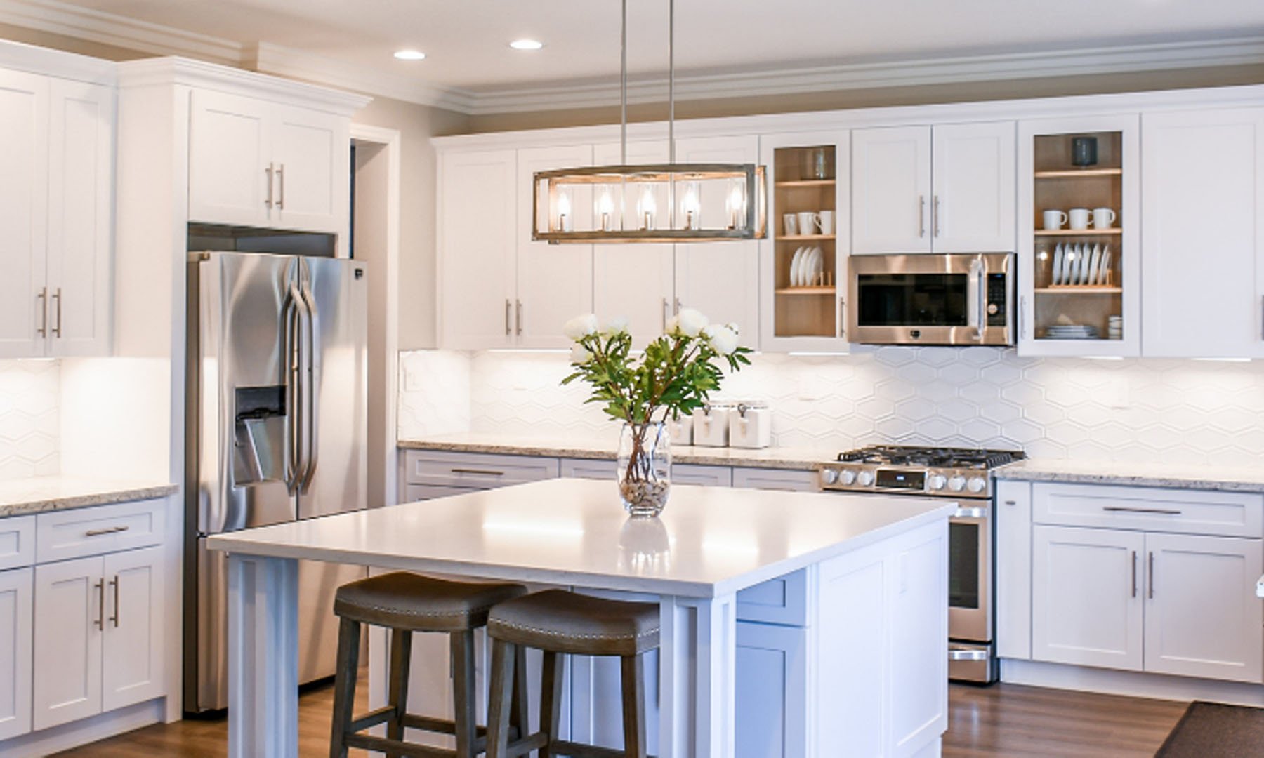 Pros & Cons of the Top 6 Kitchen Layouts For Your Kitchen Remodel in ...